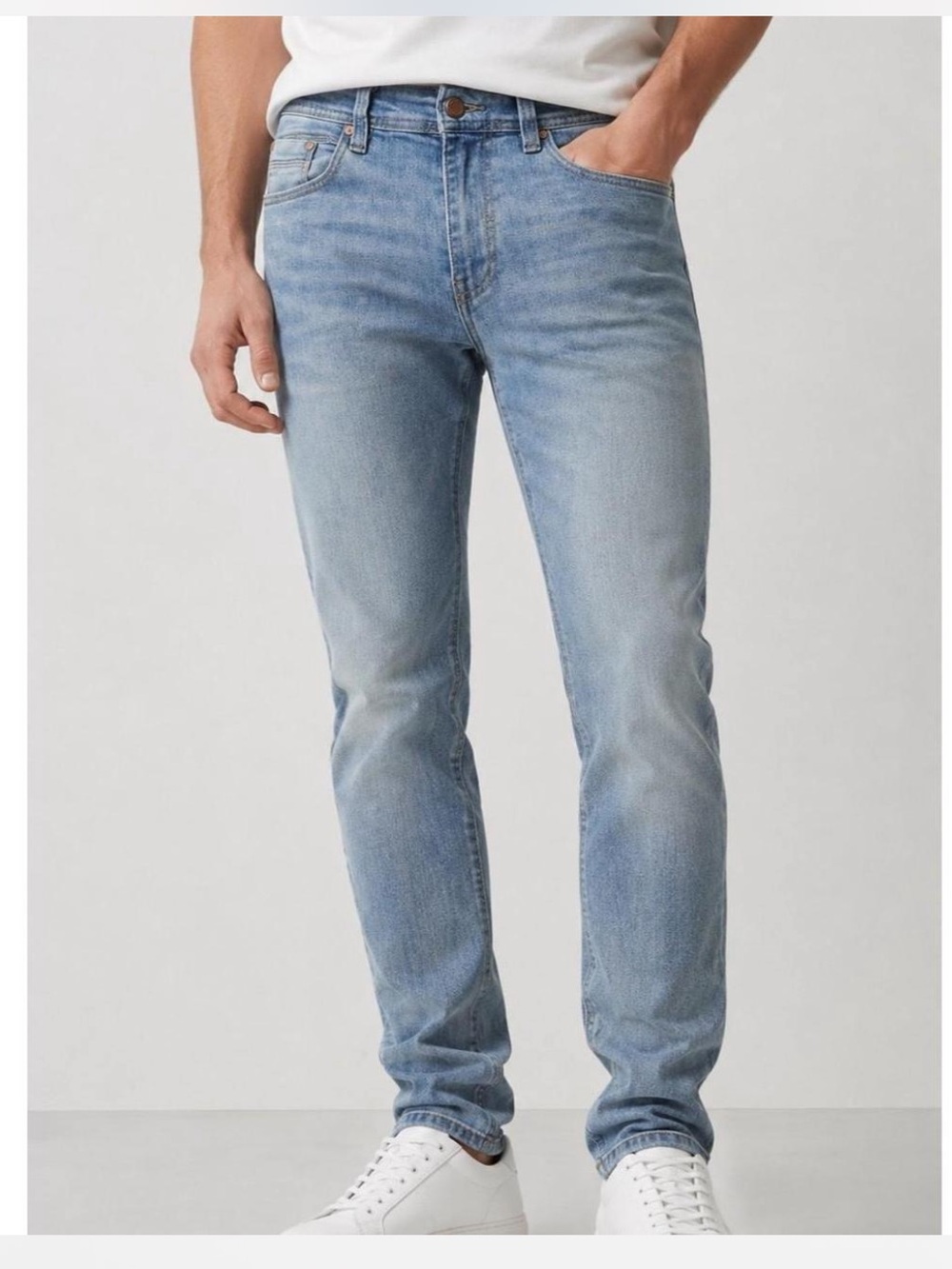 H&M Light Wash Slim Fit Men’s Jeans 33x32